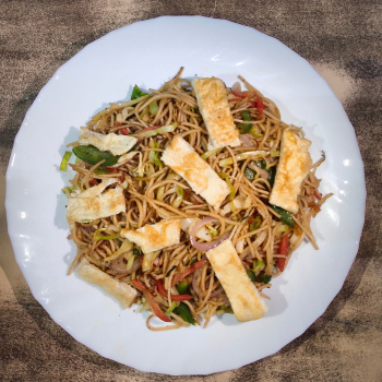 Egg Hakka Noodles